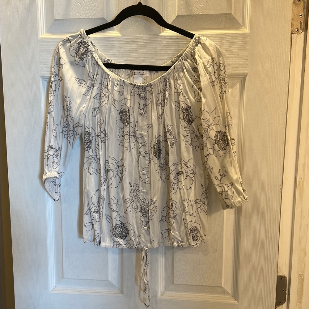 Urban Heritage Floral Blouse - Black and White